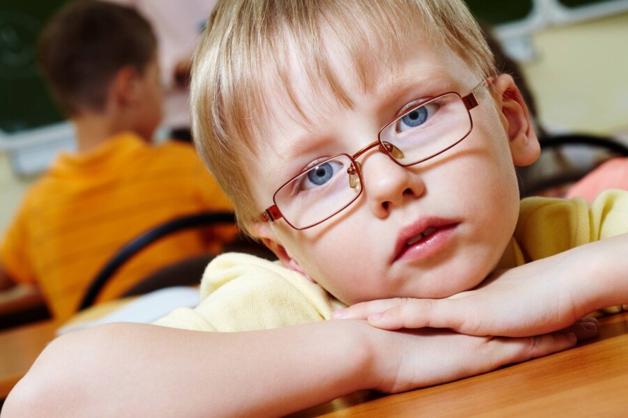 Jak wybrać i dbać o okulary dla 4 latka aby służyły maluchowi?