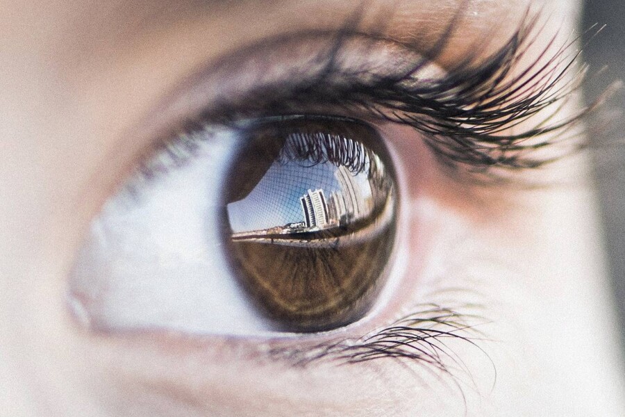 Jak sprawdzić astygmatyzm i kiedy warto zgłosić się do okulisty?